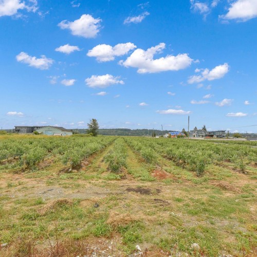 Photo 3 at 17027 40 Avenue, Serpentine, Cloverdale Photo 3 at 17027 40 Avenue, Serpentine, Cloverdale