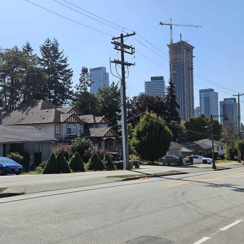 Photo 4 at 10564 137a Street, Whalley, North Surrey Photo 4 at 10564 137a Street, Whalley, North Surrey