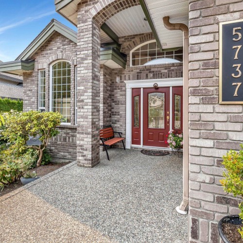 Photo 3 at 5737 169a Street, Cloverdale BC, Cloverdale Photo 3 at 5737 169a Street, Cloverdale BC, Cloverdale