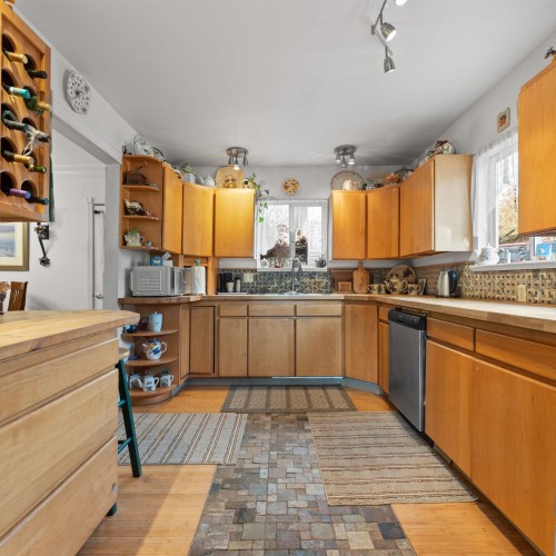 Photo 2 at 17307 58 Avenue, Cloverdale BC, Cloverdale Photo 2 at 17307 58 Avenue, Cloverdale BC, Cloverdale