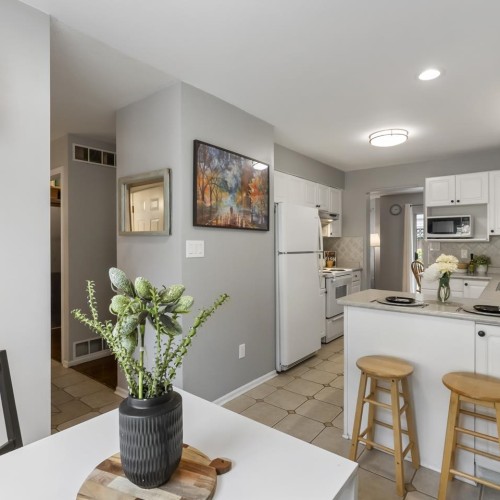 Photo 8 at 106 - 8655 King George Boulevard, Queen Mary Park Surrey, Surrey Photo 8 at 106 - 8655 King George Boulevard, Queen Mary Park Surrey, Surrey