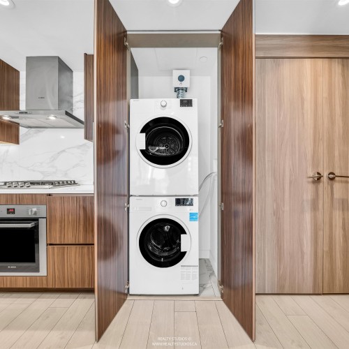 Photo 7 at 2305 - 9887 Whalley Boulevard, Whalley, North Surrey Photo 7 at 2305 - 9887 Whalley Boulevard, Whalley, North Surrey