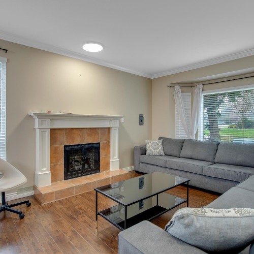 Photo 6 at 6960 143a Street, East Newton, Surrey Photo 6 at 6960 143a Street, East Newton, Surrey