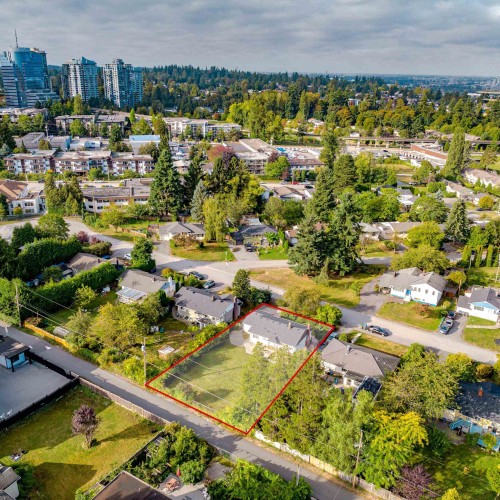 Photo 6 at 11056 135a Street, Bolivar Heights, North Surrey Photo 6 at 11056 135a Street, Bolivar Heights, North Surrey