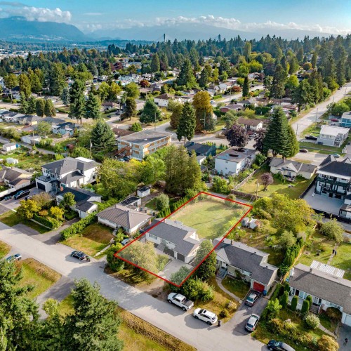 Photo 4 at 11056 135a Street, Bolivar Heights, North Surrey Photo 4 at 11056 135a Street, Bolivar Heights, North Surrey