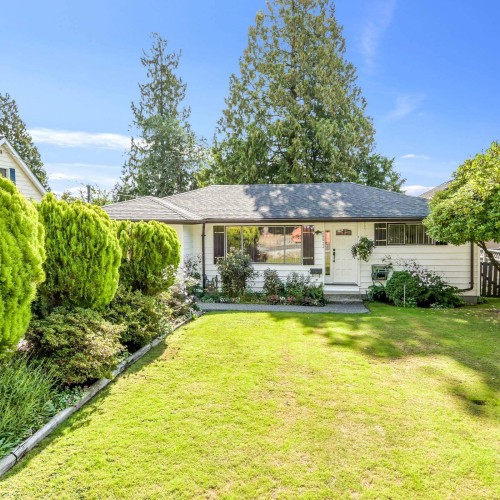 Photo 3 at 14022 92 Avenue, Bear Creek Green Timbers, Surrey Photo 3 at 14022 92 Avenue, Bear Creek Green Timbers, Surrey