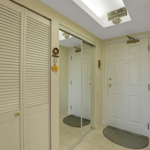 Photo 14 at 1402 - 13353 108 Avenue, Whalley, North Surrey Photo 14 at 1402 - 13353 108 Avenue, Whalley, North Surrey