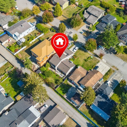 Photo 5 at 14437 Chartwell Drive, Bear Creek Green Timbers, Surrey Photo 5 at 14437 Chartwell Drive, Bear Creek Green Timbers, Surrey