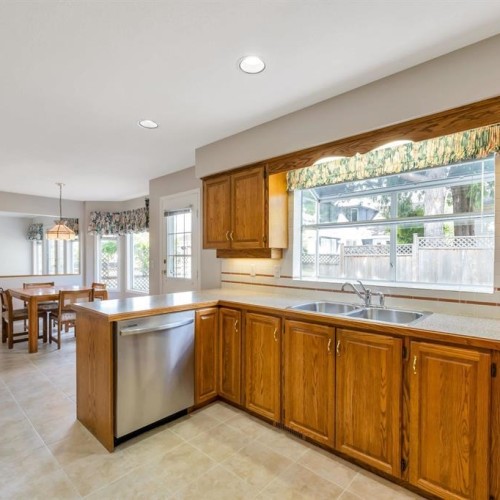 Photo 4 at 8165 154 Street, Fleetwood Tynehead, Surrey Photo 4 at 8165 154 Street, Fleetwood Tynehead, Surrey