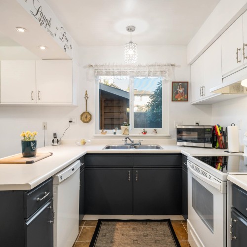 Photo 13 at 1 - 14820 100 Avenue, Guildford, North Surrey Photo 13 at 1 - 14820 100 Avenue, Guildford, North Surrey