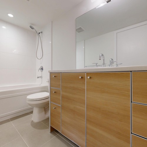 Photo 11 at 3507 - 13688 100 Avenue, Whalley, North Surrey Photo 11 at 3507 - 13688 100 Avenue, Whalley, North Surrey