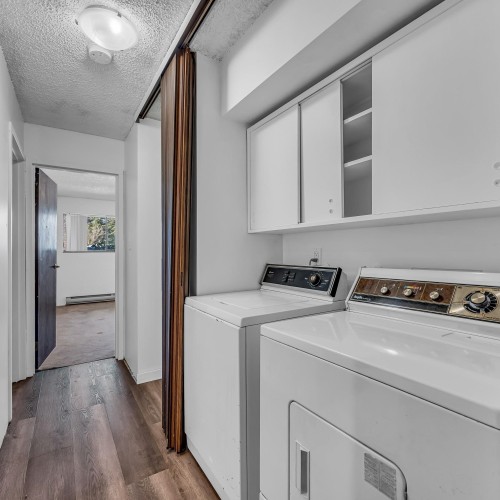 Photo 10 at 10580 Holly Park Lane, Guildford, North Surrey Photo 10 at 10580 Holly Park Lane, Guildford, North Surrey