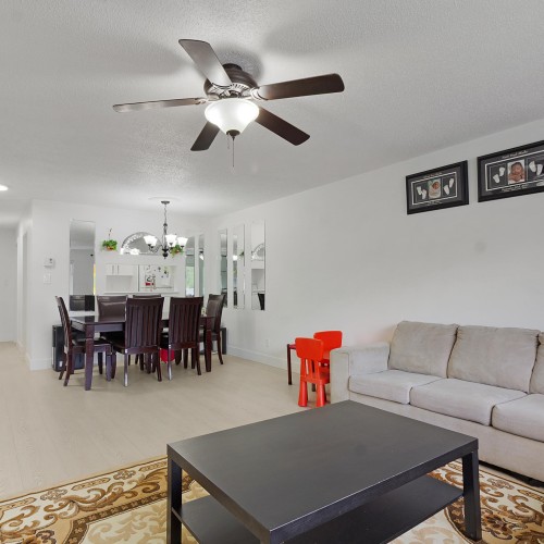 Photo 5 at 303 - 13955 72 Avenue, East Newton, Surrey Photo 5 at 303 - 13955 72 Avenue, East Newton, Surrey