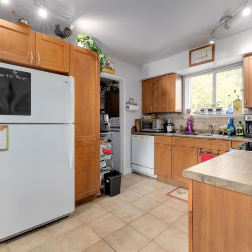 Photo 4 at 6211 Greenside Drive W, Cloverdale BC, Cloverdale Photo 4 at 6211 Greenside Drive W, Cloverdale BC, Cloverdale