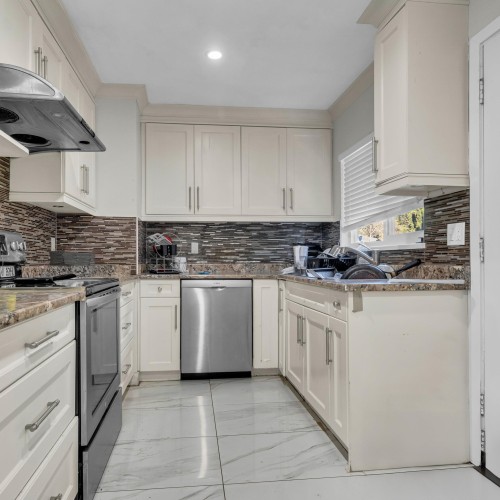 Photo 3 at 12552 99 Avenue, Cedar Hills, North Surrey Photo 3 at 12552 99 Avenue, Cedar Hills, North Surrey