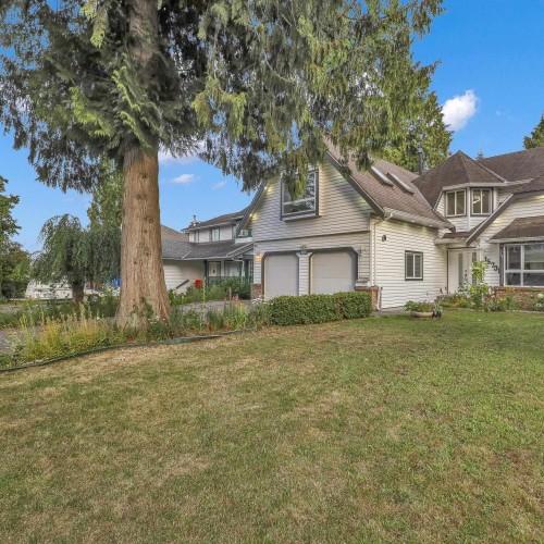 Photo 5 at 15738 97 Avenue, Guildford, North Surrey Photo 5 at 15738 97 Avenue, Guildford, North Surrey