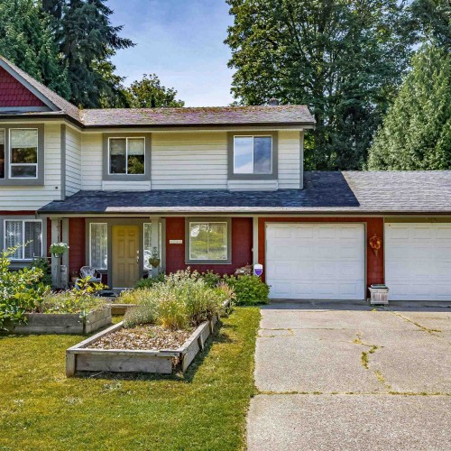 Photo 2 at 8707 147 Street, Bear Creek Green Timbers, Surrey Photo 2 at 8707 147 Street, Bear Creek Green Timbers, Surrey