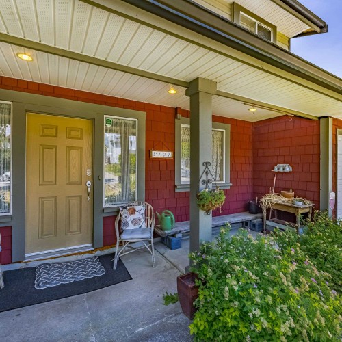 Photo 3 at 8707 147 Street, Bear Creek Green Timbers, Surrey Photo 3 at 8707 147 Street, Bear Creek Green Timbers, Surrey