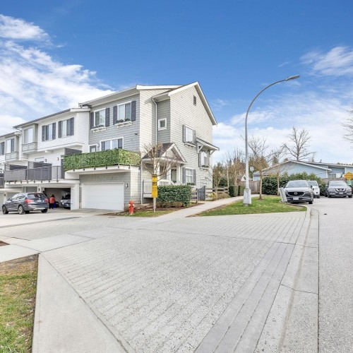 Photo 3 at 132 - 8130 136a Street, Bear Creek Green Timbers, Surrey Photo 3 at 132 - 8130 136a Street, Bear Creek Green Timbers, Surrey