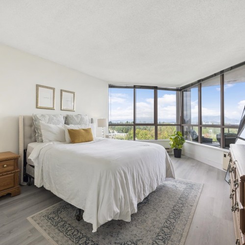 Photo 5 at 1306 - 14881 103a Avenue, Guildford, North Surrey Photo 5 at 1306 - 14881 103a Avenue, Guildford, North Surrey