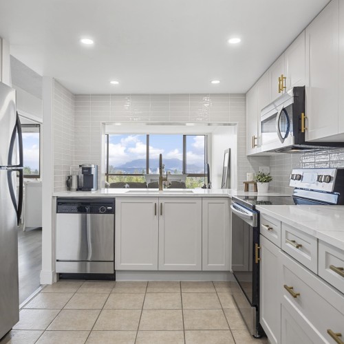 Photo 14 at 1306 - 14881 103a Avenue, Guildford, North Surrey Photo 14 at 1306 - 14881 103a Avenue, Guildford, North Surrey