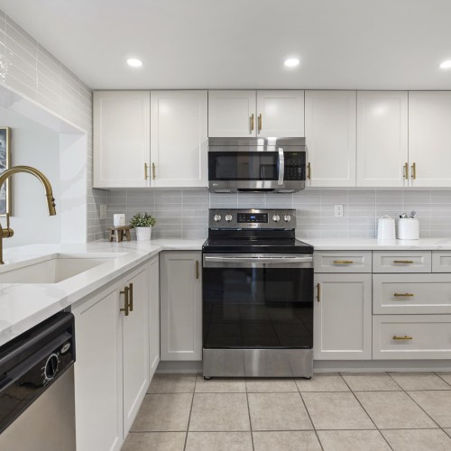 Photo 11 at 1306 - 14881 103a Avenue, Guildford, North Surrey Photo 11 at 1306 - 14881 103a Avenue, Guildford, North Surrey