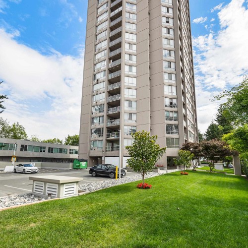 Photo 4 at 1306 - 14881 103a Avenue, Guildford, North Surrey Photo 4 at 1306 - 14881 103a Avenue, Guildford, North Surrey