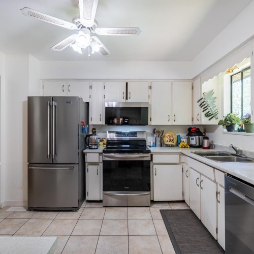 Photo 7 at 13575 Crestview Drive, Bolivar Heights, North Surrey Photo 7 at 13575 Crestview Drive, Bolivar Heights, North Surrey