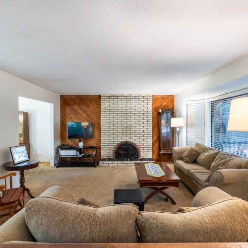 Photo 3 at 13575 Crestview Drive, Bolivar Heights, North Surrey Photo 3 at 13575 Crestview Drive, Bolivar Heights, North Surrey