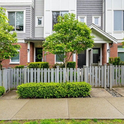 Photo 3 at 2 - 9718 161a Street, Fleetwood Tynehead, Surrey Photo 3 at 2 - 9718 161a Street, Fleetwood Tynehead, Surrey