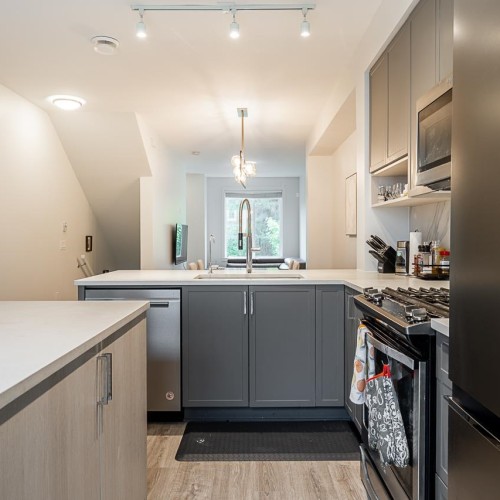 Photo 8 at 2 - 9718 161a Street, Fleetwood Tynehead, Surrey Photo 8 at 2 - 9718 161a Street, Fleetwood Tynehead, Surrey