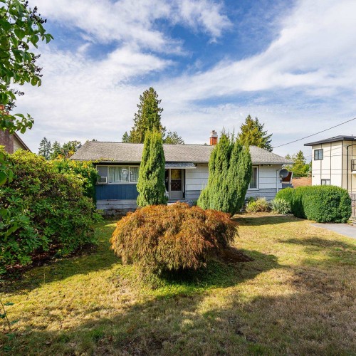 Photo 3 at 10725 127a Street, Cedar Hills, North Surrey Photo 3 at 10725 127a Street, Cedar Hills, North Surrey