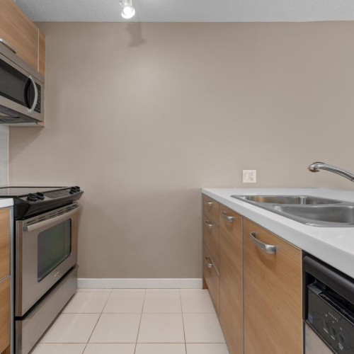 Photo 4 at 3003 - 9981 Whalley Boulevard, Whalley, North Surrey Photo 4 at 3003 - 9981 Whalley Boulevard, Whalley, North Surrey