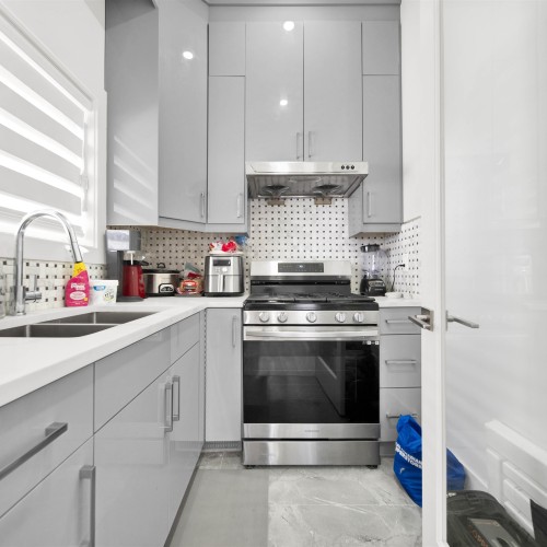 Photo 6 at 19415 70 Avenue, Clayton, Cloverdale Photo 6 at 19415 70 Avenue, Clayton, Cloverdale