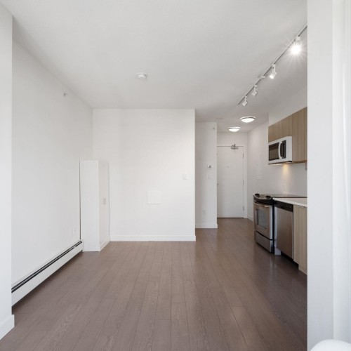 Photo 6 at 1813 - 13308 Central Avenue, Whalley, North Surrey Photo 6 at 1813 - 13308 Central Avenue, Whalley, North Surrey