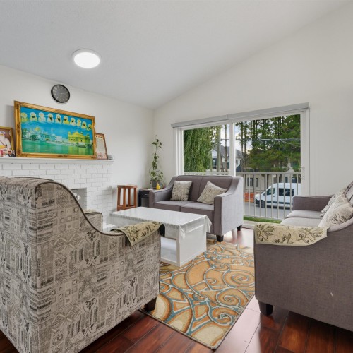 Photo 4 at 9782 123 Street, Cedar Hills, North Surrey Photo 4 at 9782 123 Street, Cedar Hills, North Surrey