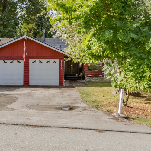 Photo 2 at 9829 120a Street, Cedar Hills, North Surrey Photo 2 at 9829 120a Street, Cedar Hills, North Surrey