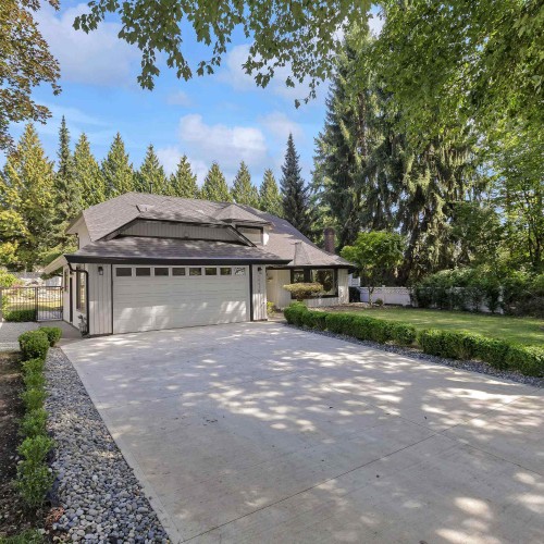 Photo 3 at 10418 Fraserglen Drive, Fraser Heights, North Surrey Photo 3 at 10418 Fraserglen Drive, Fraser Heights, North Surrey