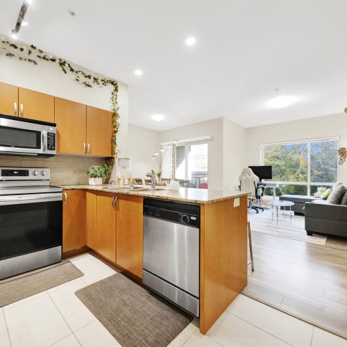 Photo 3 at 309 - 13789 107a Avenue, Whalley, North Surrey Photo 3 at 309 - 13789 107a Avenue, Whalley, North Surrey