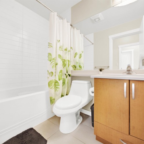 Photo 11 at 309 - 13789 107a Avenue, Whalley, North Surrey Photo 11 at 309 - 13789 107a Avenue, Whalley, North Surrey