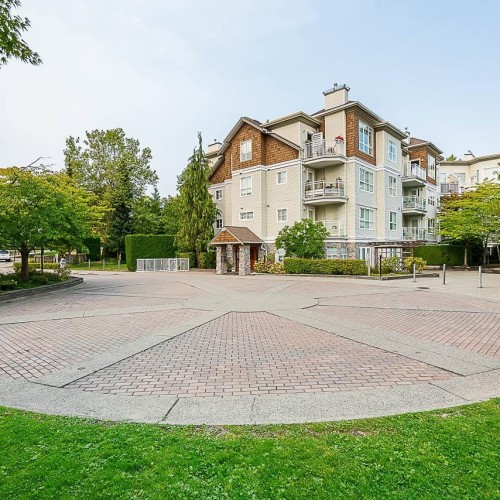 Photo 5 at 411 - 10188 155 Street, Guildford, North Surrey Photo 5 at 411 - 10188 155 Street, Guildford, North Surrey