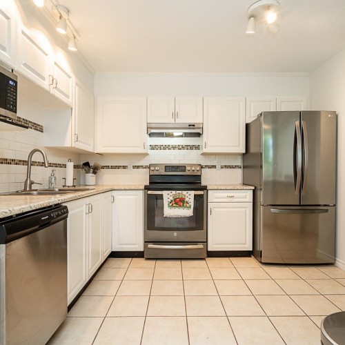 Photo 10 at 411 - 10188 155 Street, Guildford, North Surrey Photo 10 at 411 - 10188 155 Street, Guildford, North Surrey