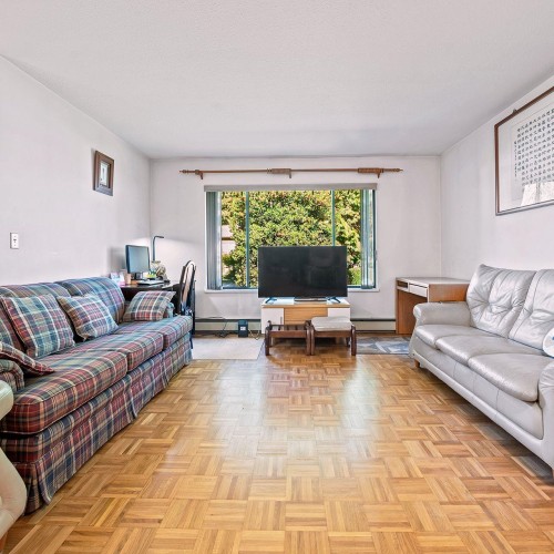 Photo 7 at 15728 99a Avenue, Guildford, North Surrey Photo 7 at 15728 99a Avenue, Guildford, North Surrey