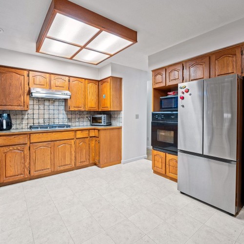 Photo 10 at 15728 99a Avenue, Guildford, North Surrey Photo 10 at 15728 99a Avenue, Guildford, North Surrey