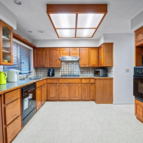 Photo 11 at 15728 99a Avenue, Guildford, North Surrey Photo 11 at 15728 99a Avenue, Guildford, North Surrey