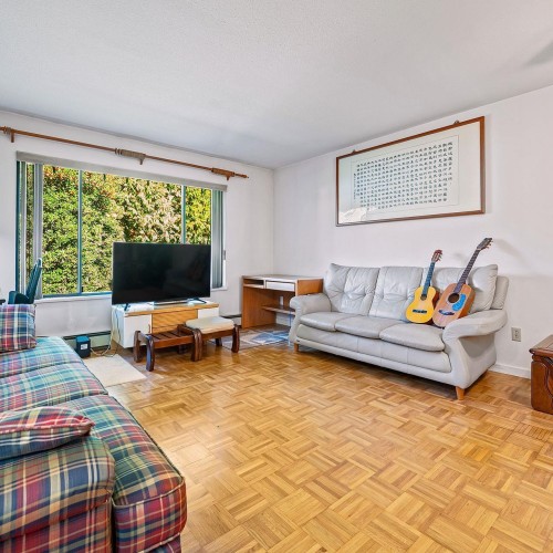 Photo 8 at 15728 99a Avenue, Guildford, North Surrey Photo 8 at 15728 99a Avenue, Guildford, North Surrey