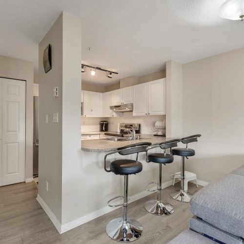 Photo 5 at 401 - 13733 74 Avenue, East Newton, Surrey Photo 5 at 401 - 13733 74 Avenue, East Newton, Surrey