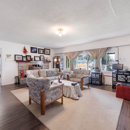 Photo 9 at 10186 144a Street, Guildford, North Surrey Photo 9 at 10186 144a Street, Guildford, North Surrey