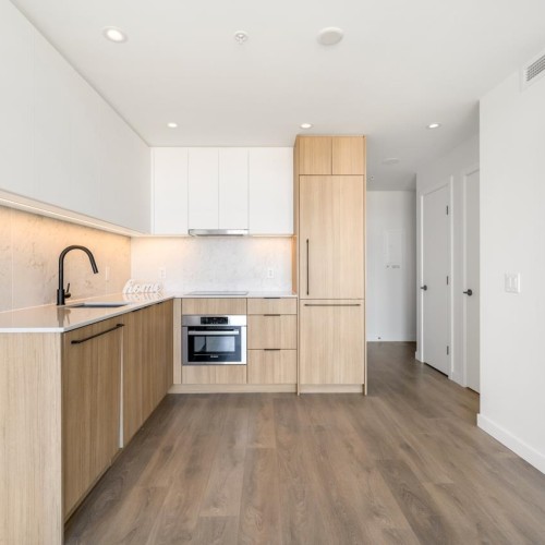 Photo 2 at 912 - 13685 102 Avenue, Whalley, North Surrey Photo 2 at 912 - 13685 102 Avenue, Whalley, North Surrey