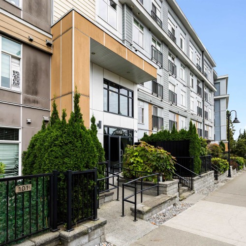 Photo 2 at 424 - 13728 108 Avenue, Whalley, North Surrey Photo 2 at 424 - 13728 108 Avenue, Whalley, North Surrey